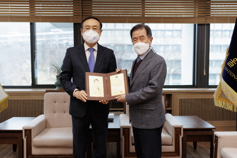 오세정 총장과 이도영 CM충무병원 이사장