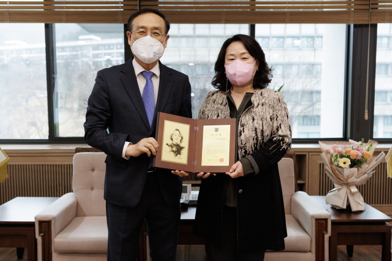 오세정 총장과 이현숙 연구처장