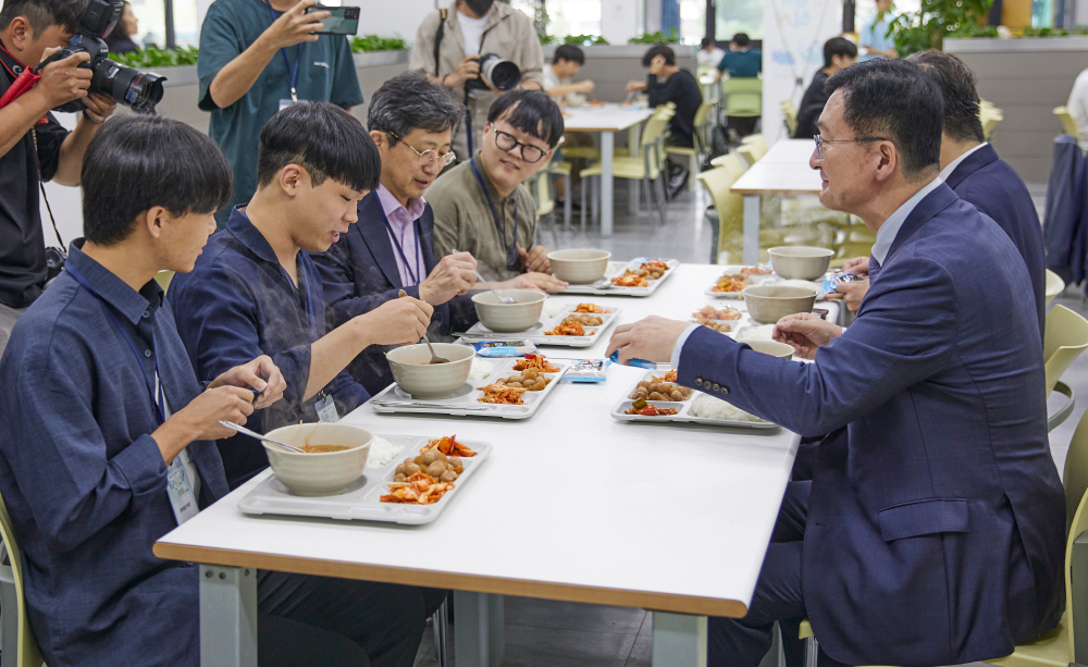 천원의 식사 100인 기부릴레이 개최